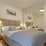 Luxury Lionessa *