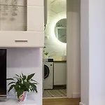 아파트 Luxury Lionessa *