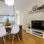 아파트 Luxury Lionessa *